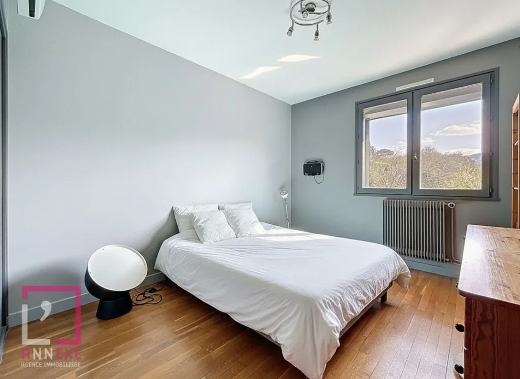 Bedrooms - 8-room house in Rochetaillée-sur-Saône
