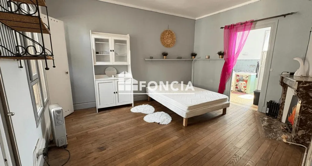 Magamistoad - Bright Flat with Terrace in Central Location