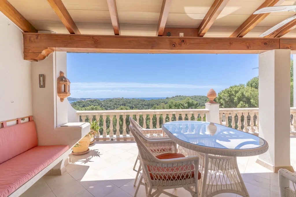 Terrass - 2 magamistoaga korter asukohas Calvia