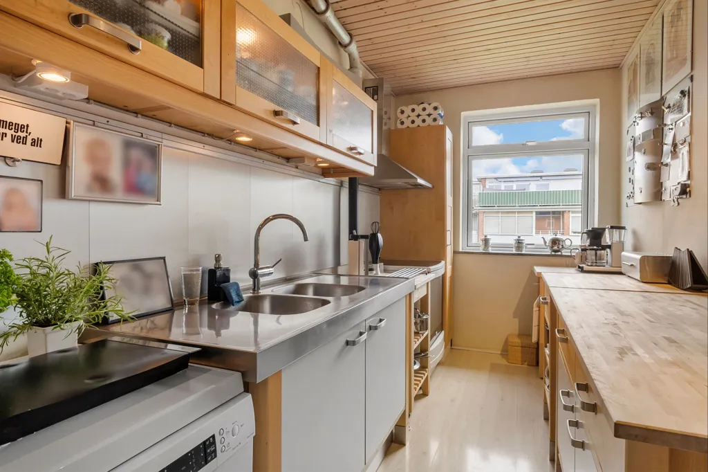 Cucina - Central Flats with Balcony in Hillerød