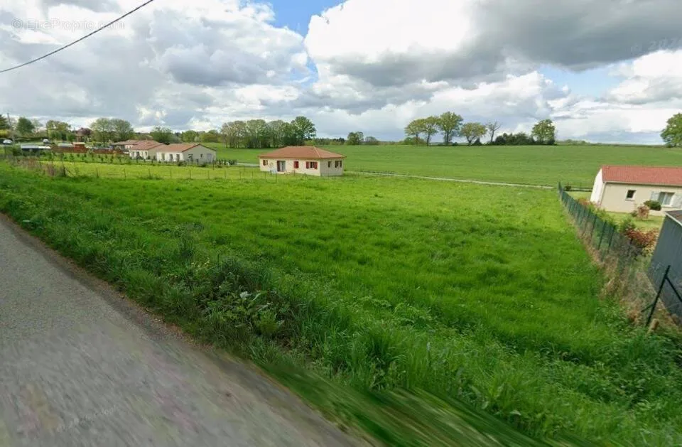 Esterno - Buildable Plot with Garden View in Sereilhac