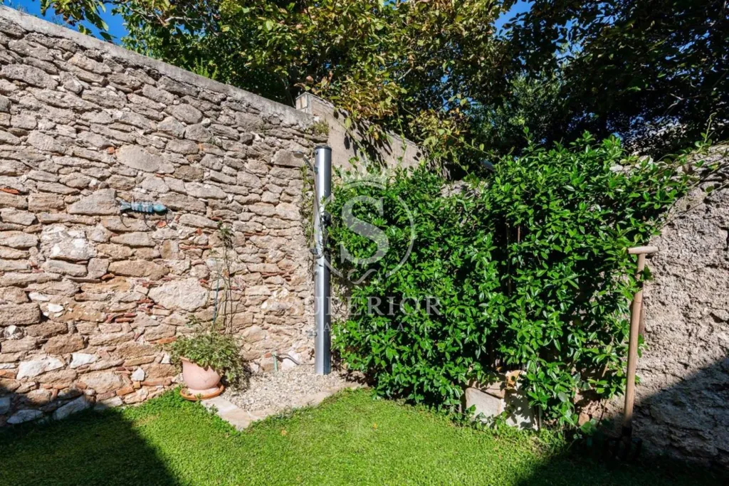 Garden - Rustic Apartment with Terrace in Baška