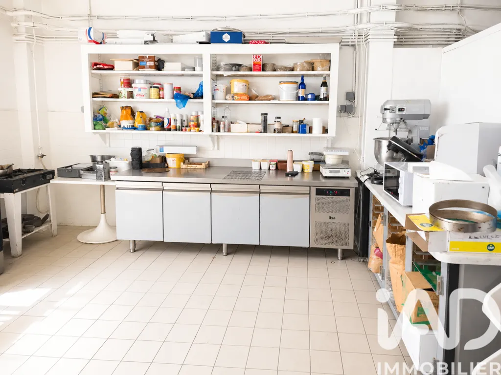 Cuisine - Fonds de Commerce Boulangerie/Pizzeria avec Logement à Besançon