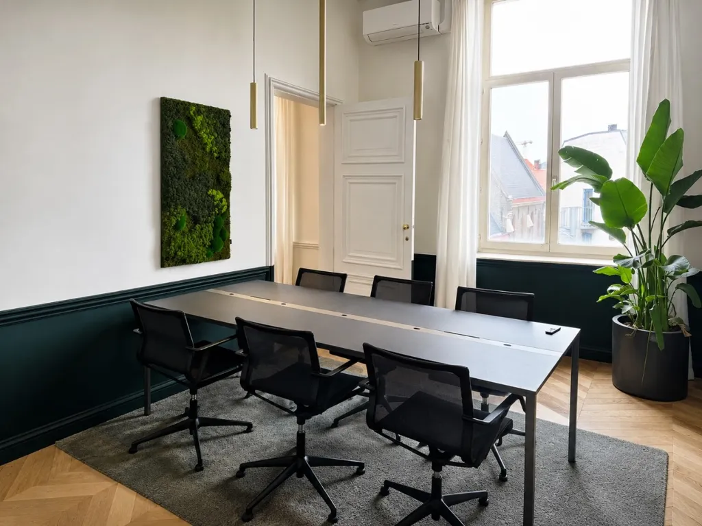 Office - Office Space per Desk in Central Gent