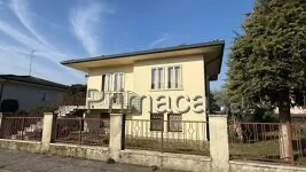 Exterior - Villa with Private Garden in Legnago