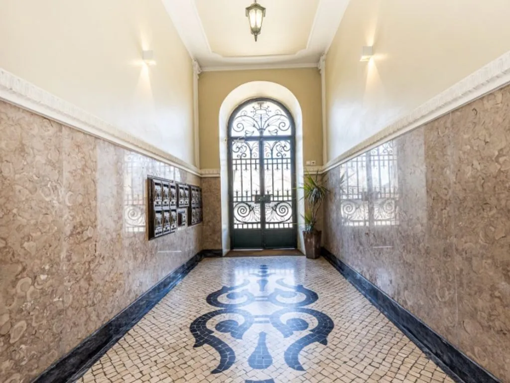 Entrée - 3-Bedroom Flat with Metro Access in Entrecampos