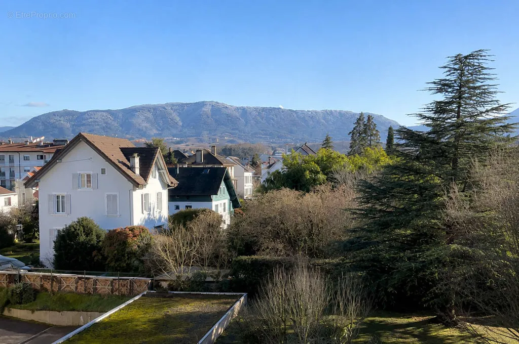 Aed - Renovated Apartment with Balcony in Thonon Ouest
