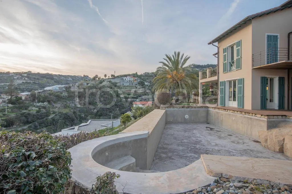Bassein - Luxury Villa with Infinity Pool in Bordighera
