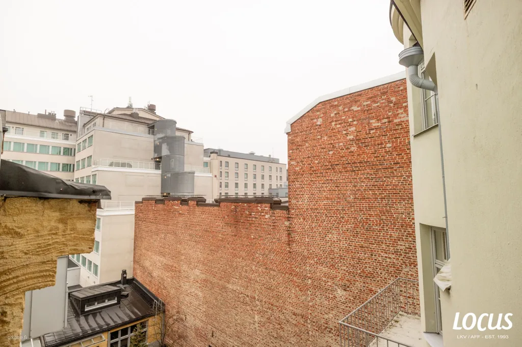 Balcon - Modern Studio with City Views in Kamppi, Helsinki