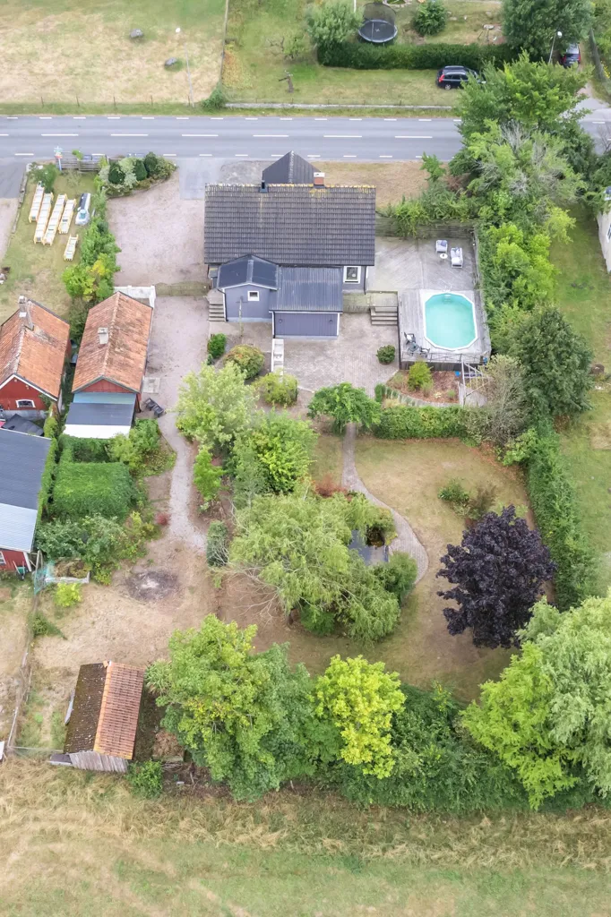 Õhuvaade - Charming Villa with Pool in Östra Sönnarslöv