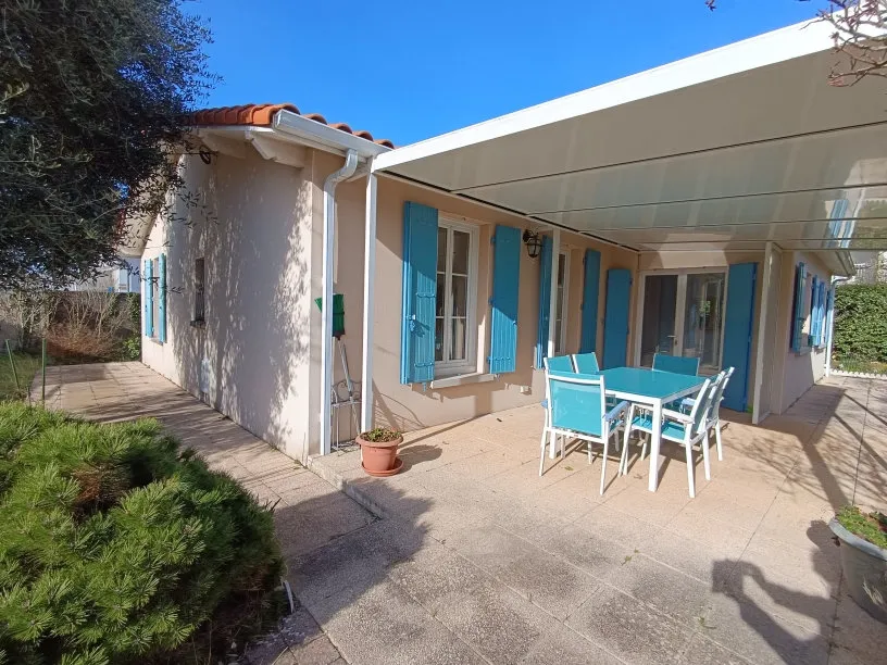 Terrass - Single-Storey House with Garden in Royan