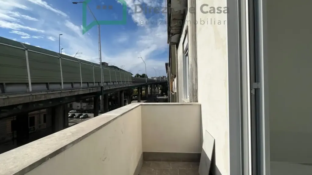 Balcon - Rear-Facing Apartment with Balcony in Naples