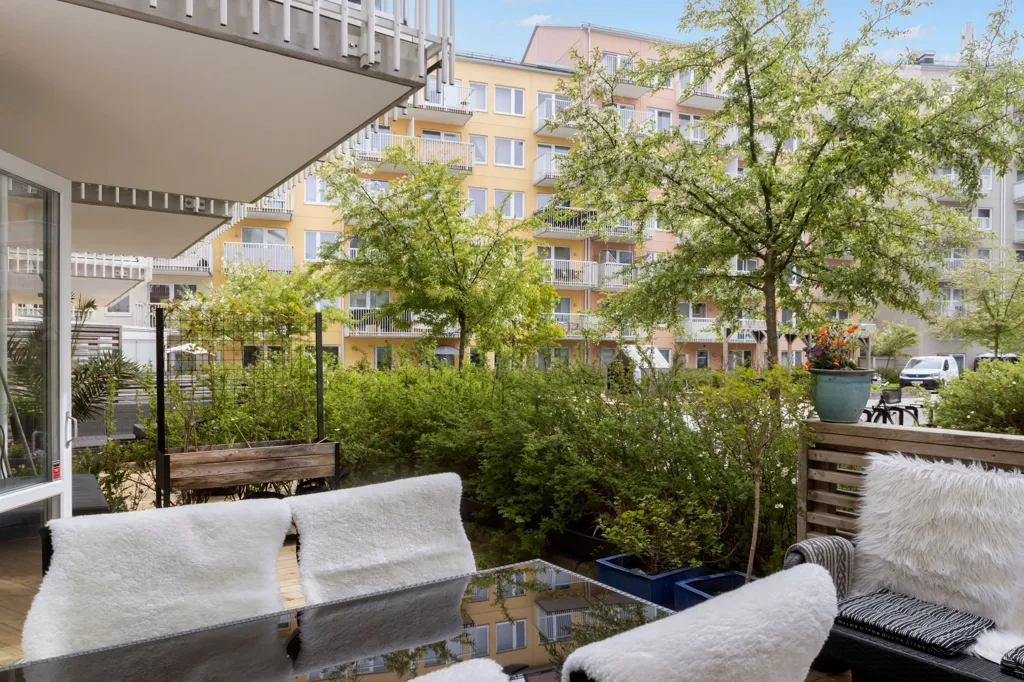 Terrazza - Modern Flat with Balcony in Kongahälla