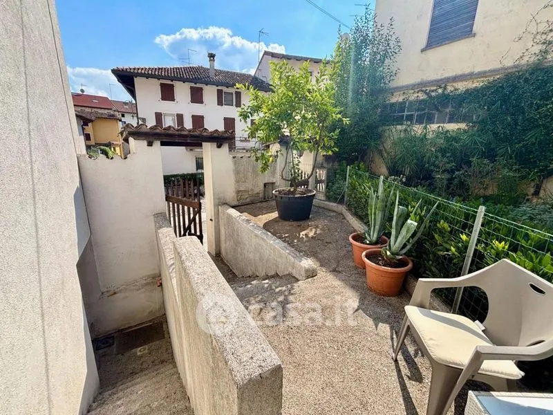Aed - Terraced House with Private Courtyard in Spilimbergo Centre