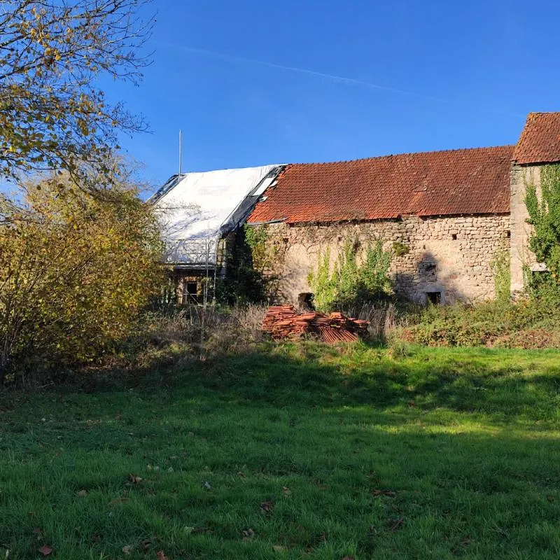 Extérieur - Maison en Pierre à Restaurer à Marigny l'Eglise