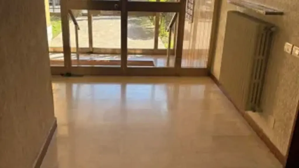 hallway_entrance