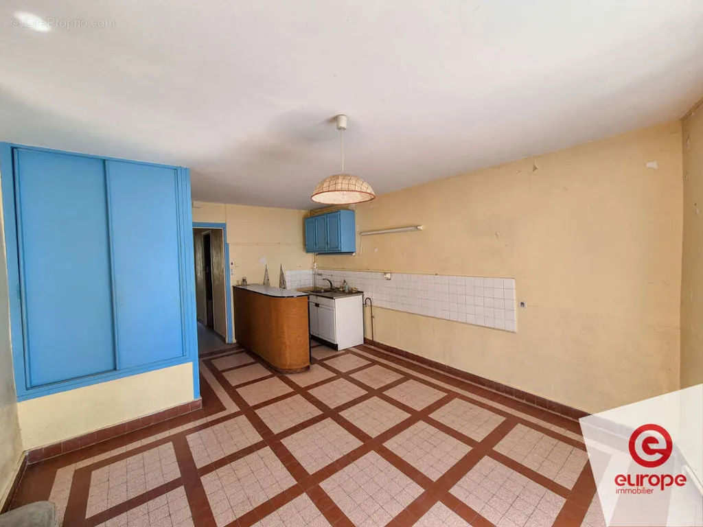 Cucina - Two-Unit House with Garden in Dornecy