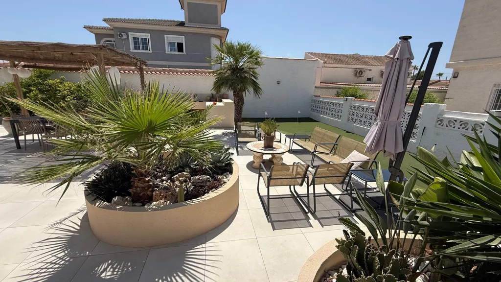 Terrasse - Nordic-Style Villa with Pool in Costa Blanca