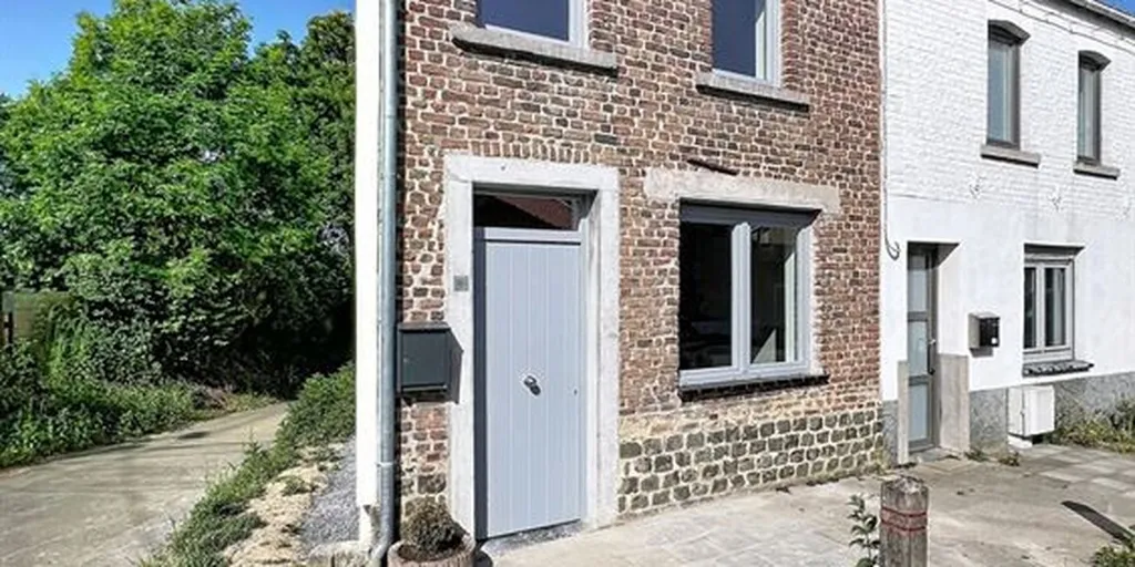 Extérieur - Maison rénovée avec terrasse à Baisy-Thy