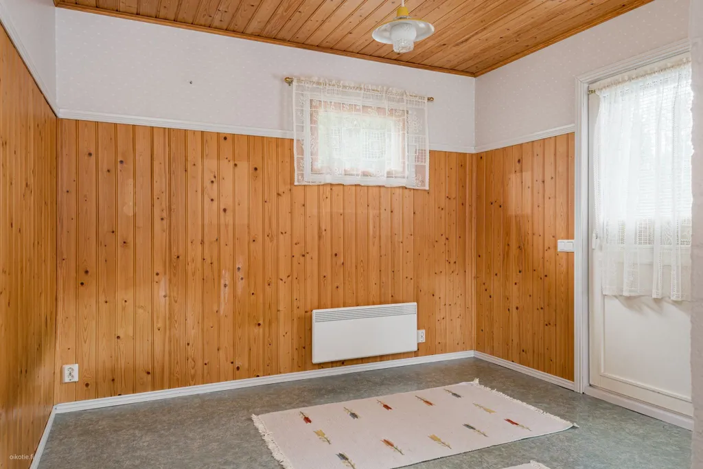 Pièces - 1980s Cottage with River Access in Kellahti, Pori