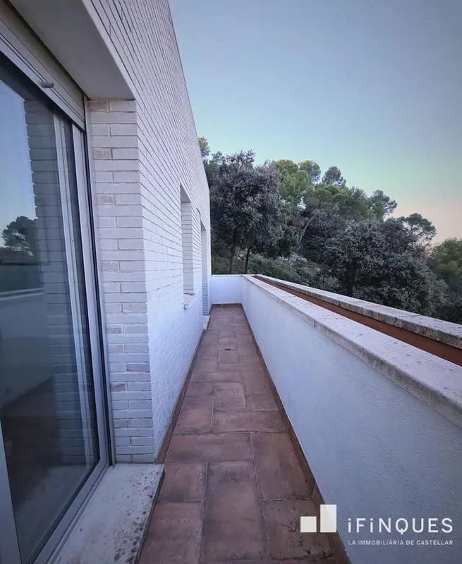 Terrass - Luxury Villa with Pool in Castellar del Vallès