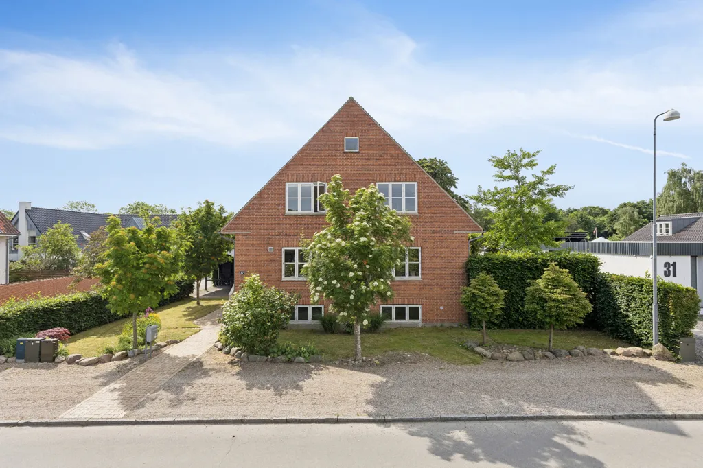 Extérieur - Classical Villa with Architect-Designed Garden in Odense