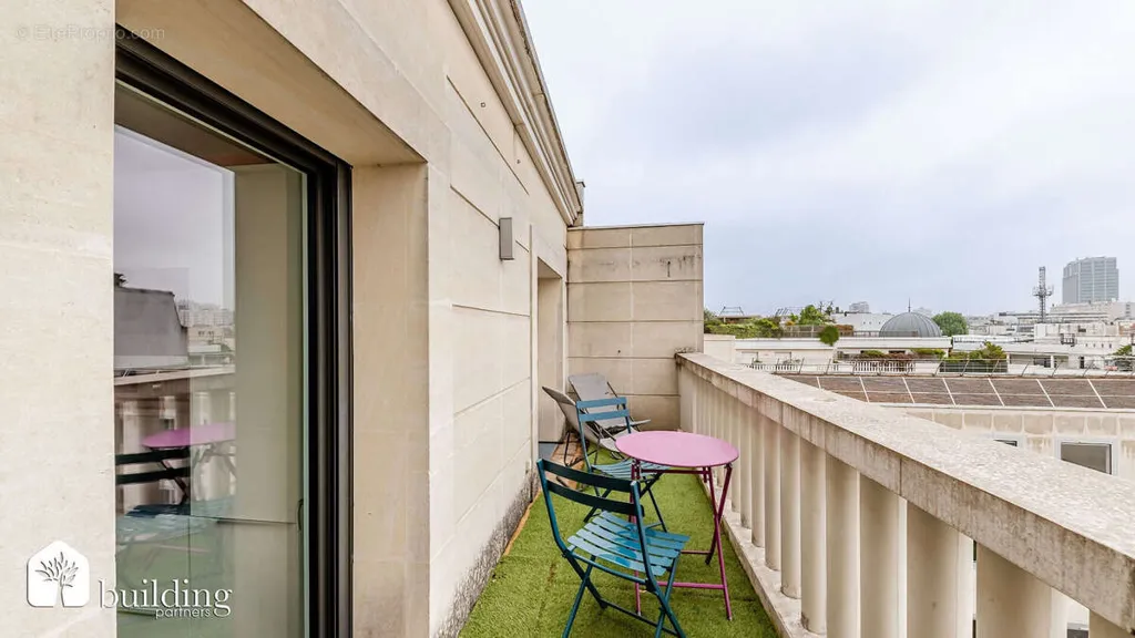 balcony