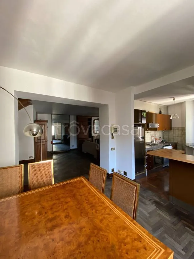 Salle à manger - Historic Apartment with Panoramic View in Novara