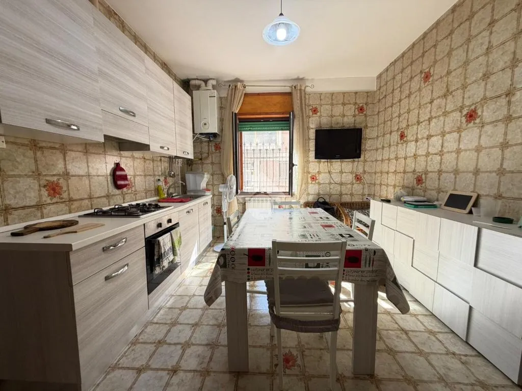 Cuisine - Ground Floor Trilocale in University Area, Lecce