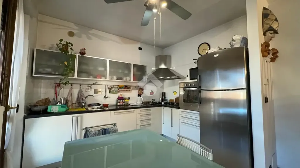 Cuisine - Spacious Apartment with Balcony in Carmagnola