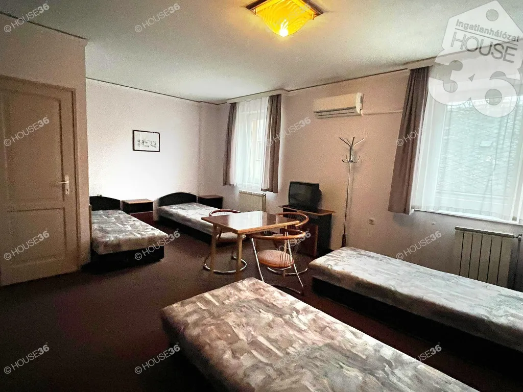 Camere da letto - Hotel with Restaurant in Kecskemét Centre