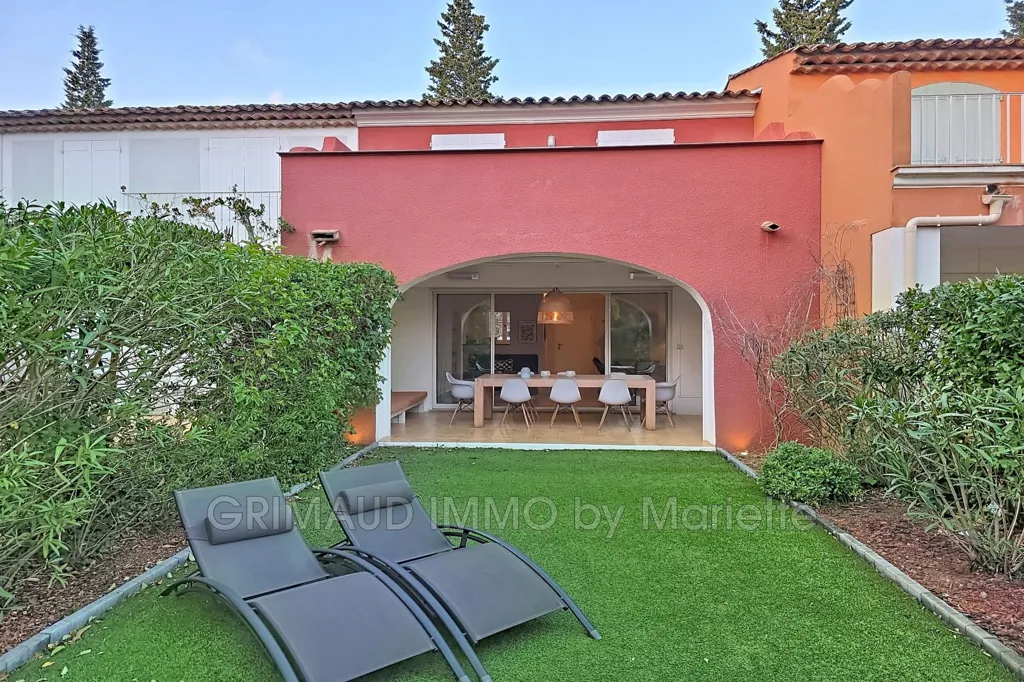 Aed - Charming Villa with Pool in Secure Domain