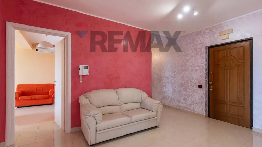 Elutuba - Spacious Apartment with Triple Exposure in Lentini