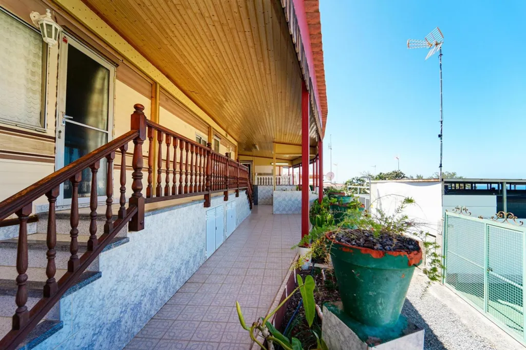 Rõdu - Caravan House with Outdoor Kitchen in San Bartolomé