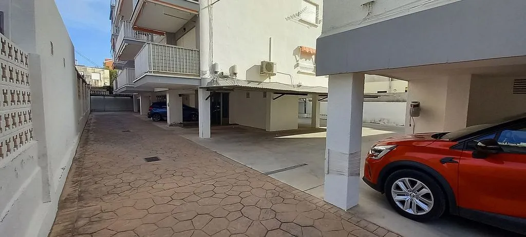 Välivaade - Beachfront Flat with Garage in Rabida Street