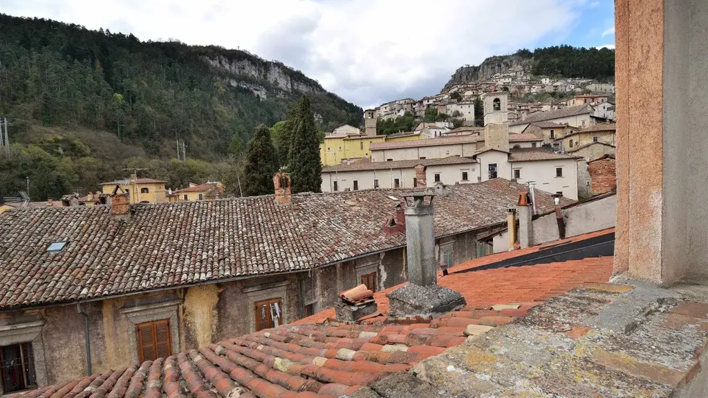 Terrazza - Historic Apartment with Panoramic Terrace in Tagliacozzo