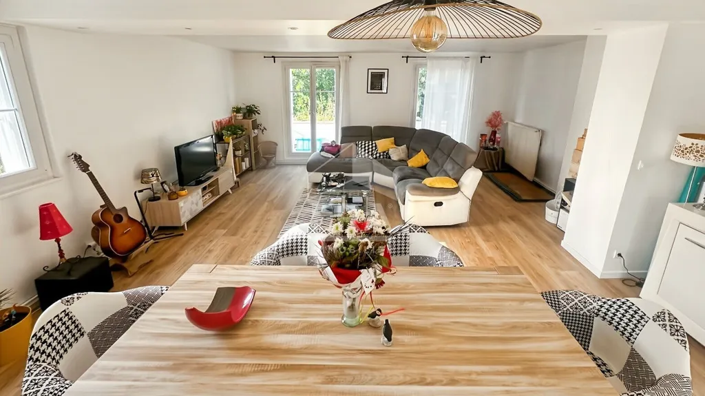 Salle à manger - Appartement 4 Pièces avec Balcon à Reims