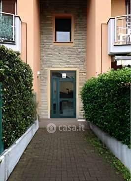 Exterior - Three-bedroom Apartment with Parking in Roncello