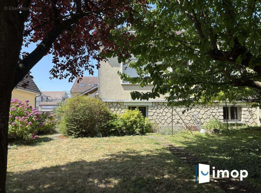 Maison 6 pièces à Brie-Comte-Robert