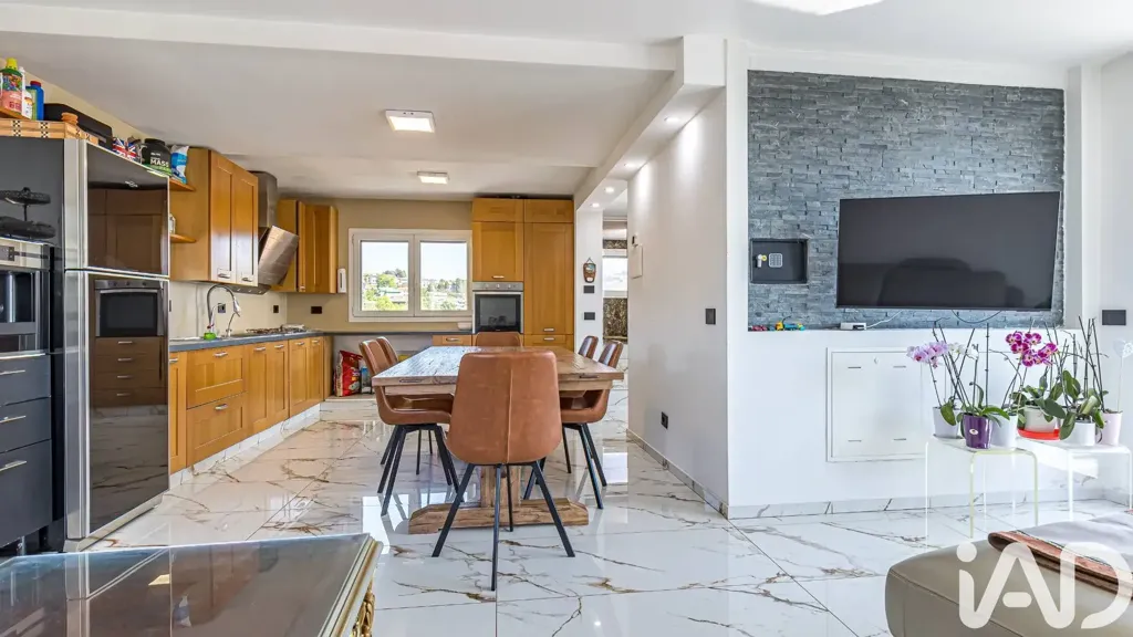 Cuisine - Luxury Penthouse with Terraces in Cantù