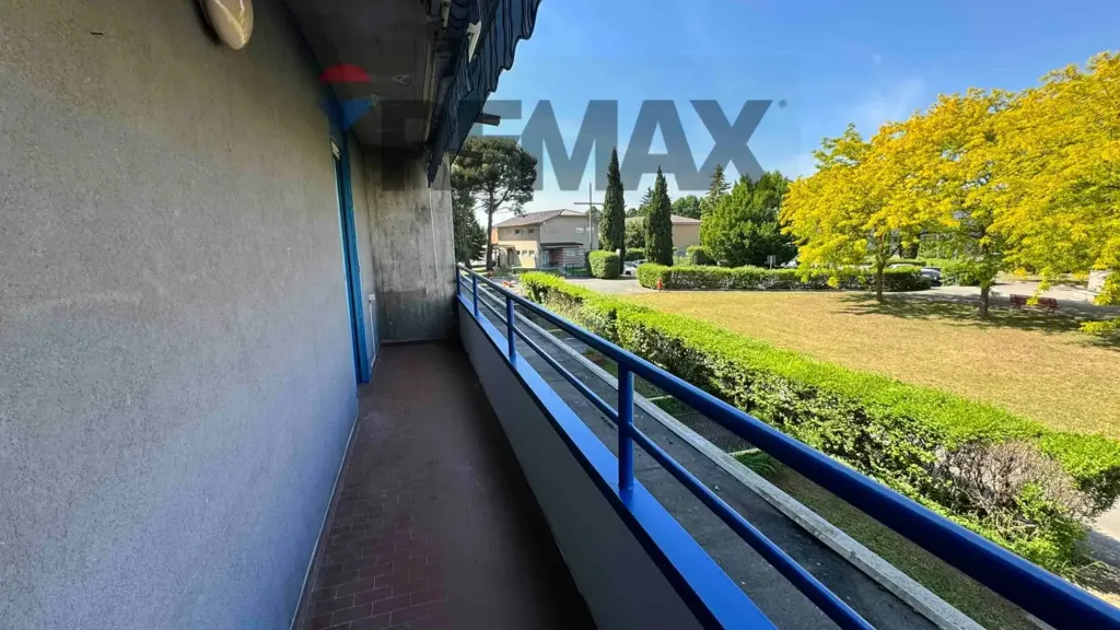Trilocale with Balcony in Malnate