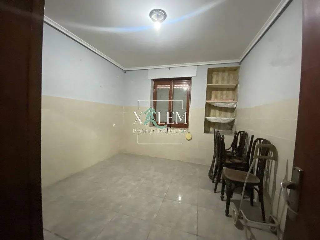 Toad - Significant House with Terrace in Vila-real