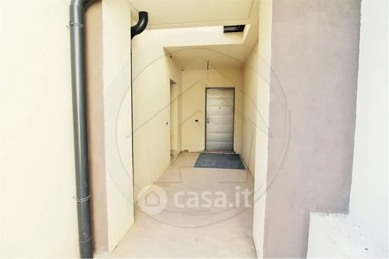 Esik - Contemporary Villa with Private Garden in Mariano Comense