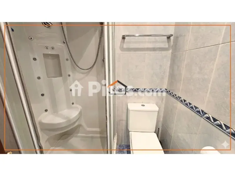 Bagni - Bright 3-Bedroom Flat with South View in Retiro