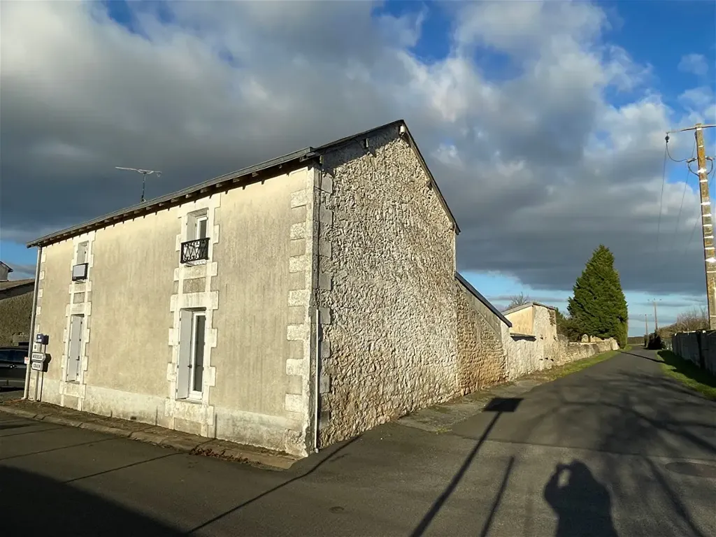 Maison 4 pièces à Doux