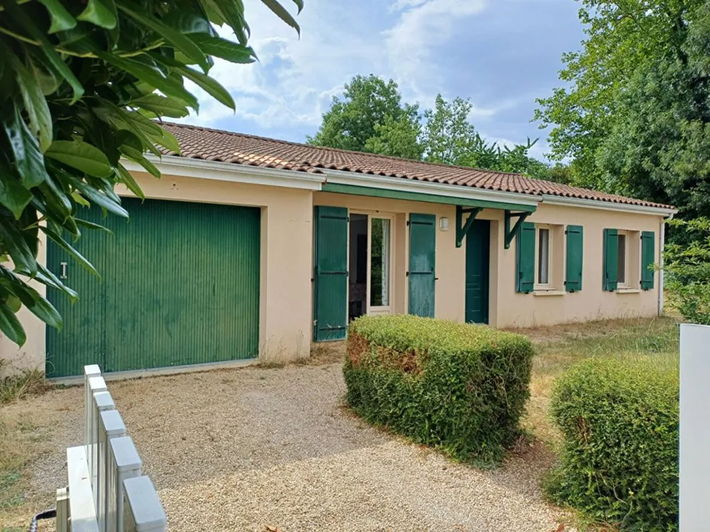 Välivaade - Single-Storey House with Garden in Vouillé Centre