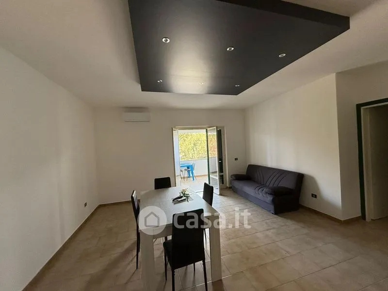 Söögituba - Rented Apartment with Terrace in Le Castella