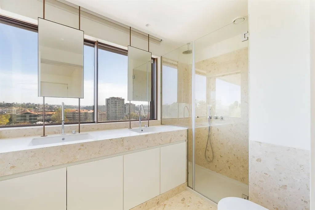 Vannitoad - Luxury Apartment with Panoramic Views in Porto
