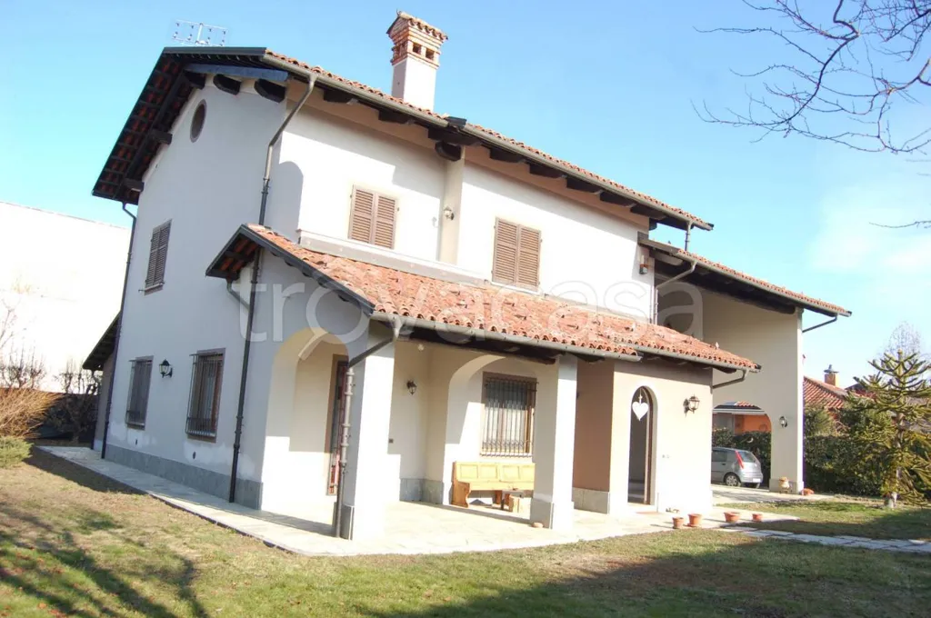 Välivaade - Villa with Private Garden in Fossano