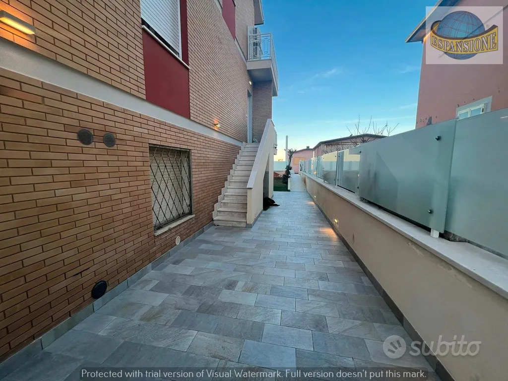 Terrass - Seafront Semi-Detached Villa in Francavilla al Mare